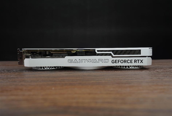 冉冉新星！耕升GeForce RTX 4060 Ti星极皓月OC+DLSS 3助力1080P光追极致体验！(图6)