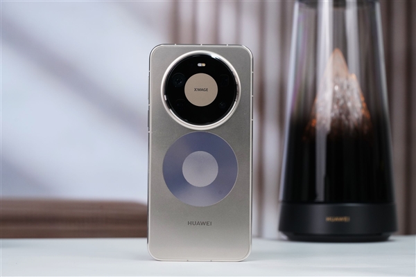 华为李小龙飞机上实测无网通信：天上照样发消息、打电话(图5)